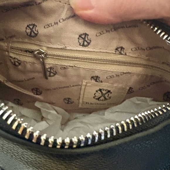 SOLD!! Black Leather Chain Shoulder Bag - Picture 6 of 7